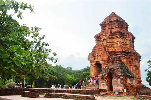 Bình thuận: Miễn phí cho học sinh đến tham quan Di tích kiến trúc nghệ thuật tháp Pô Sah Inư