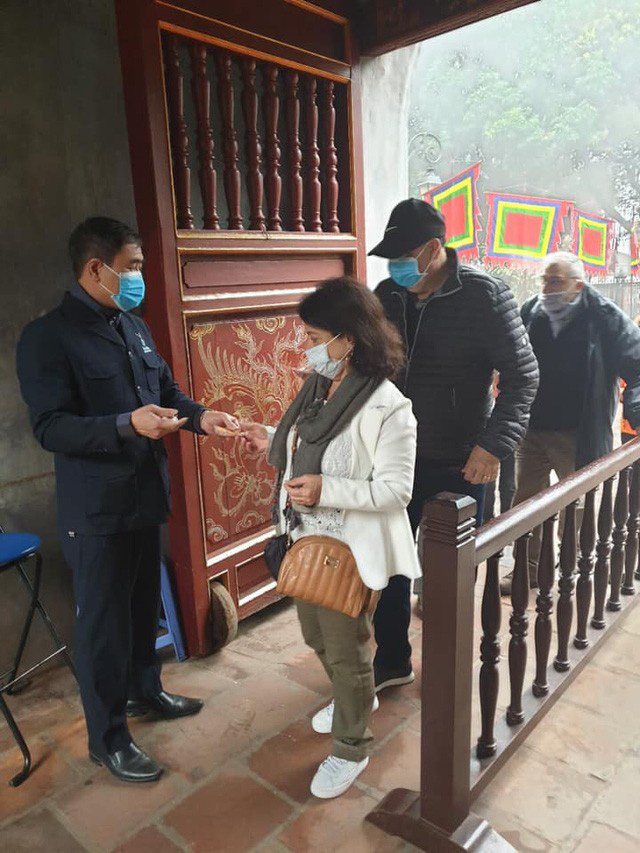 Tạm dừng đón khách tại Khu Di tích lịch sử - văn hóa Cố đô Hoa Lư