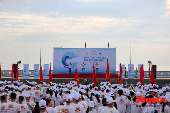 Thứ trưởng Bộ VHTTDL Đặng Thị Bích Liên phát động chiến dịch “Biển Việt Nam Xanh”