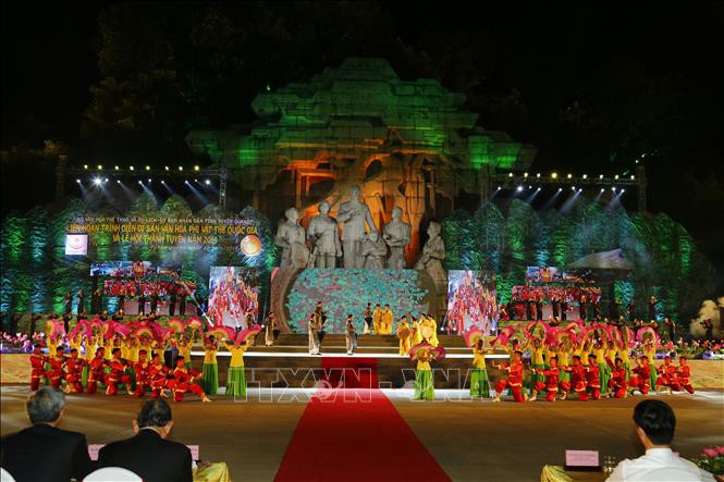 Khai mạc Liên hoan trình diễn Di sản văn hóa phi vật thể quốc gia và Lễ hội Thành Tuyên 2019
