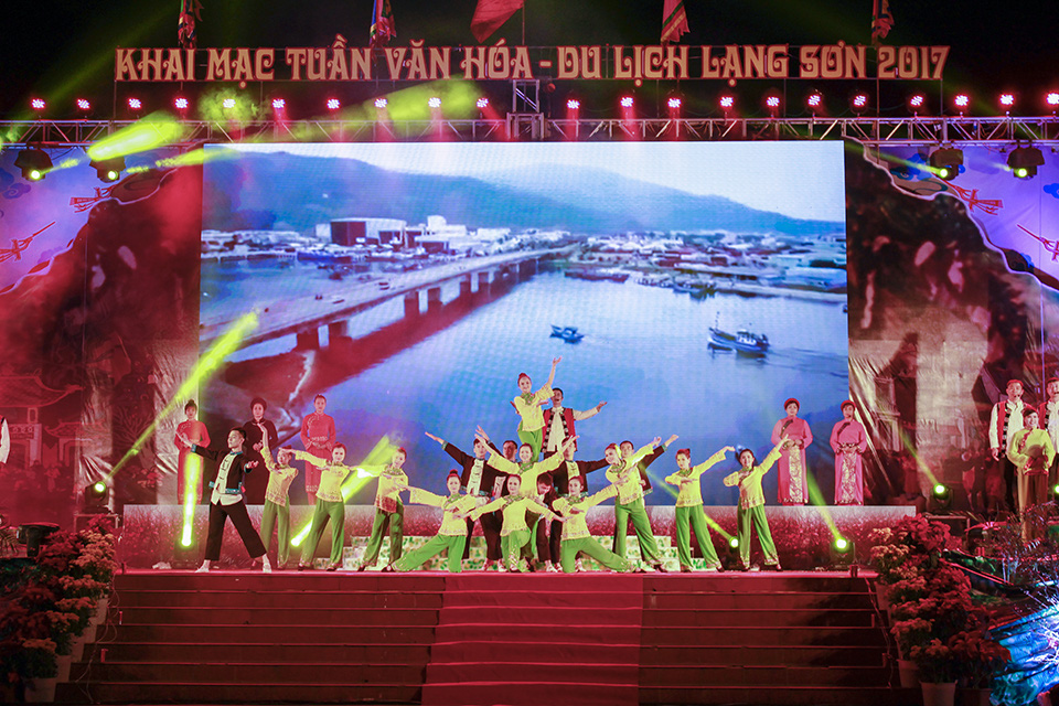 Tăng cường hiệu quả công tác đấu tranh chống sự xâm nhập của các sản phẩm văn hóa độc hại