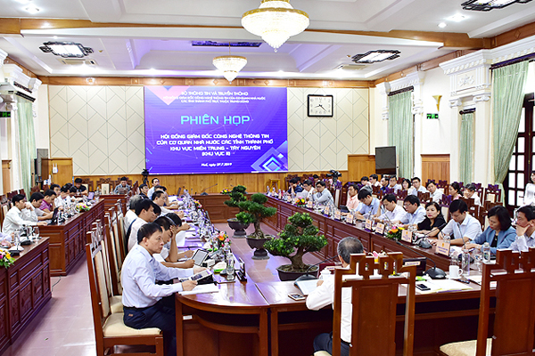 Đẩy mạnh ứng dụng CNTT trong xây dựng chính quyền điện tử