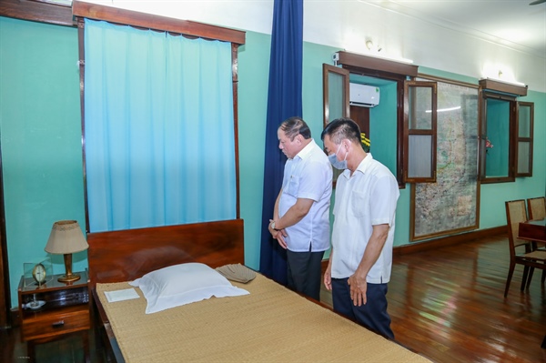 Bộ trưởng Nguyễn Văn Hùng: Nhiều bài học sâu sắc từ nội dung trưng bày Học tập và làm theo Bác