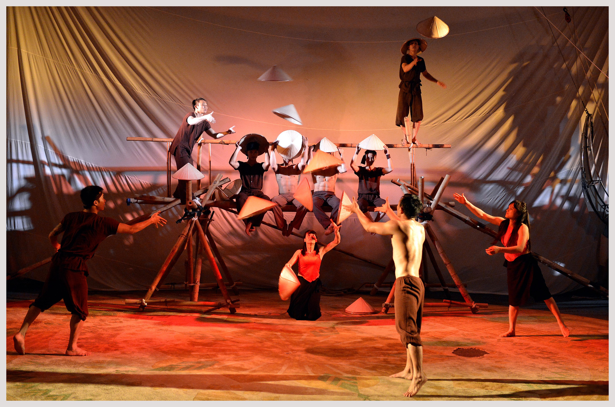 Các Nhà hát bàn cách hút khán giả trở lại sau mùa dịch