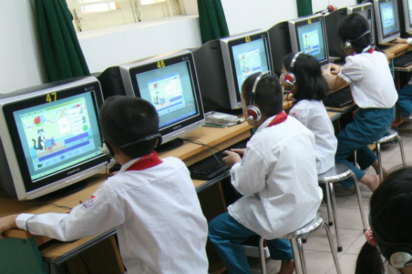 Bảo vệ trẻ trên môi trường mạng 