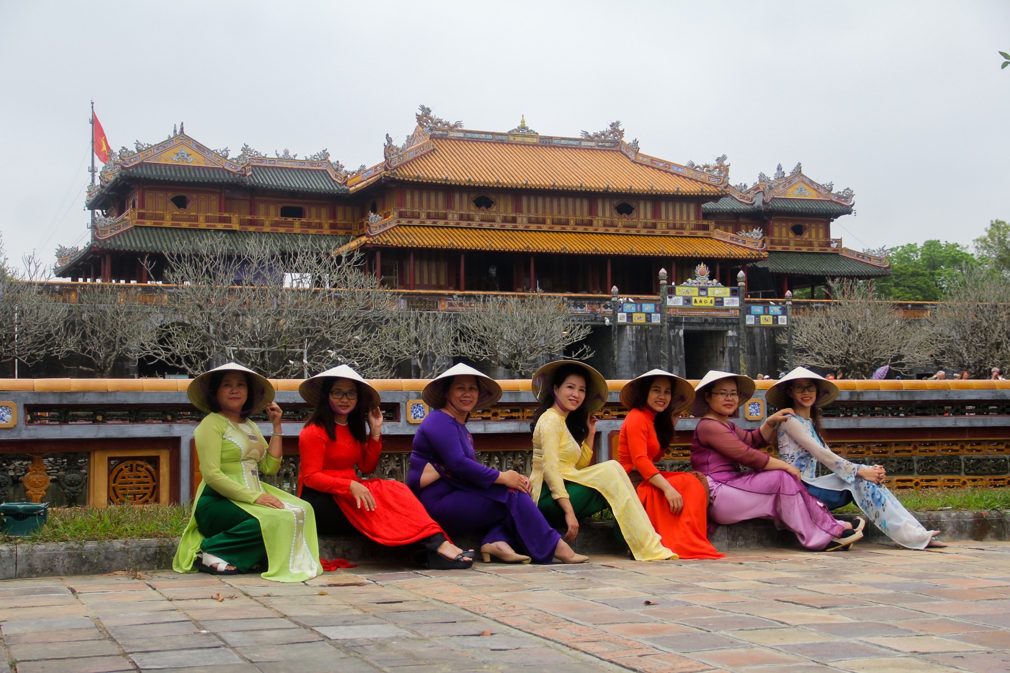 Phụ nữ mặc áo dài được miễn phí tham quan các điểm di tích tại Huế dịp 20/10