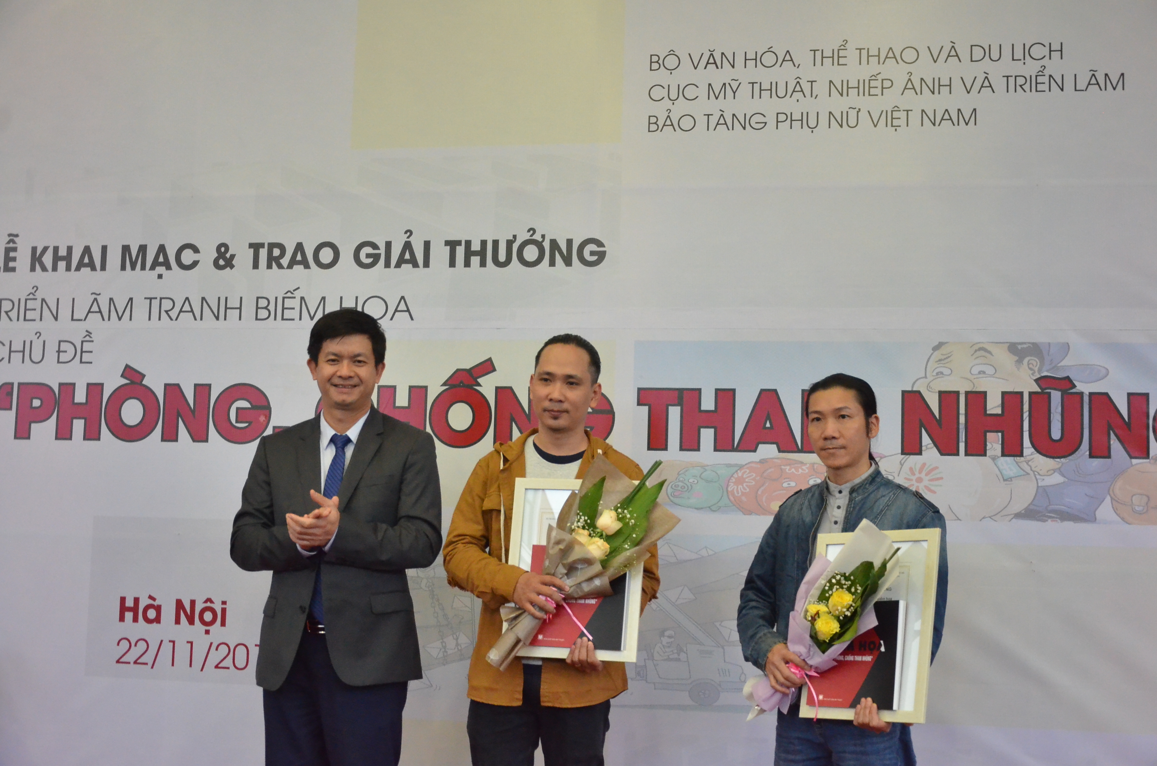 Thứ trưởng Lê Quang Tùng dự Lễ trao giải thưởng tranh biếm họa chủ đề 