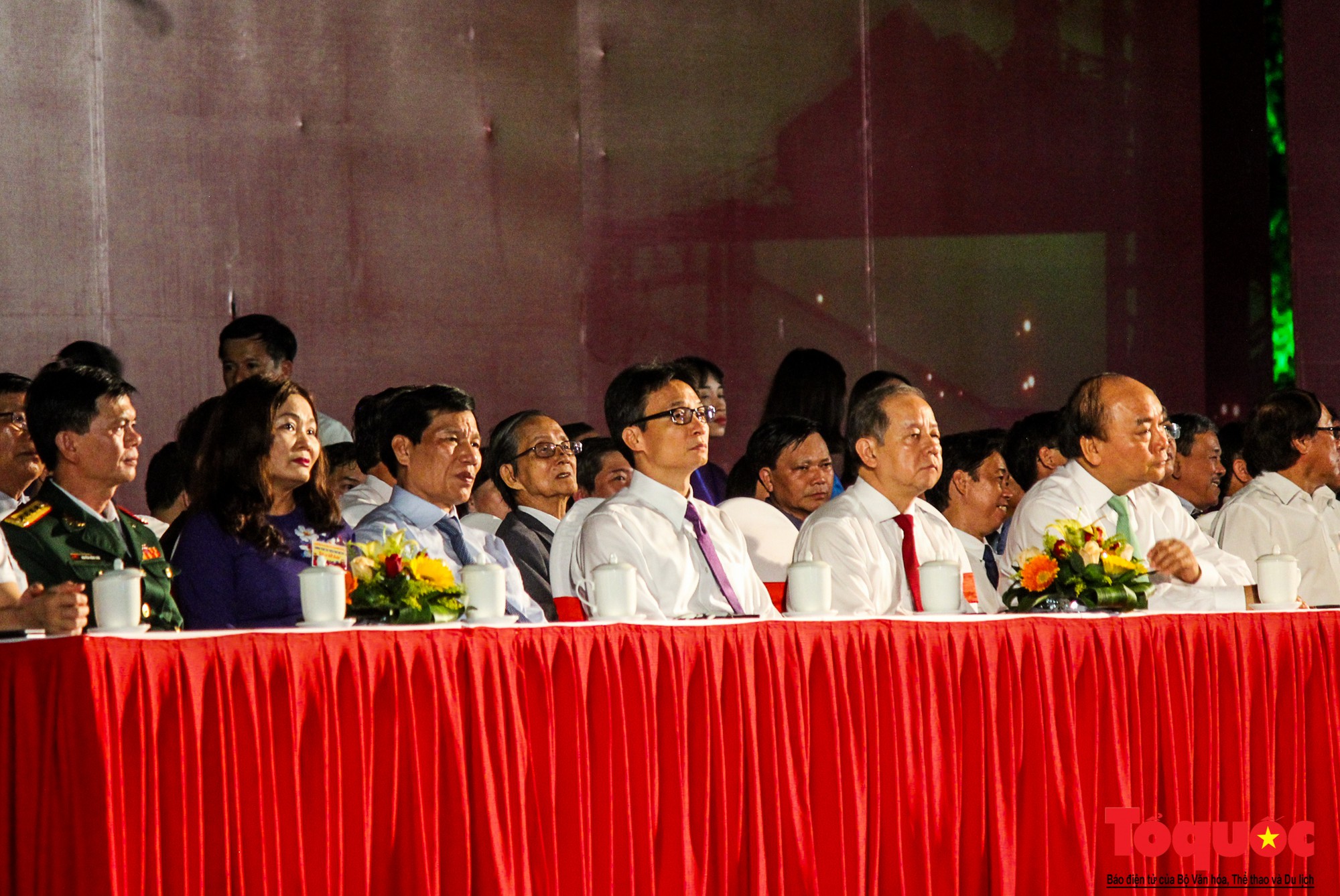 Lãnh đạo Đảng, Nhà nước dự cầu truyền hình đặc biệt 