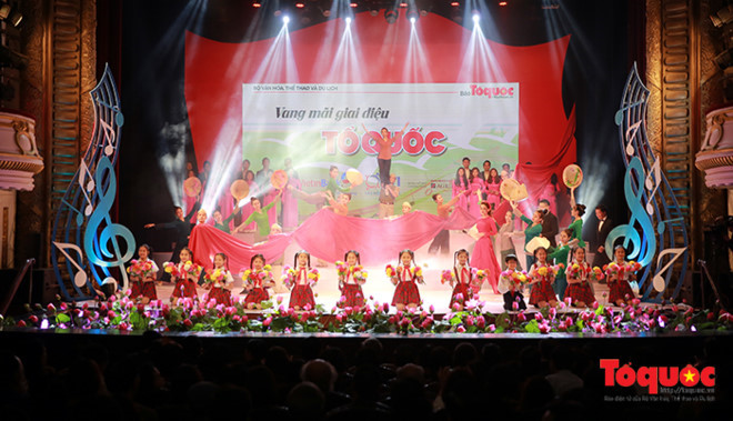Chuẩn bị công diễn chương trình nghệ thuật đặc biệt: Vang mãi giai điệu Tổ Quốc 2018