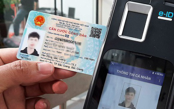 Người dân đã có thể rút tiền bằng chính thẻ Căn cước công dân gắn chip