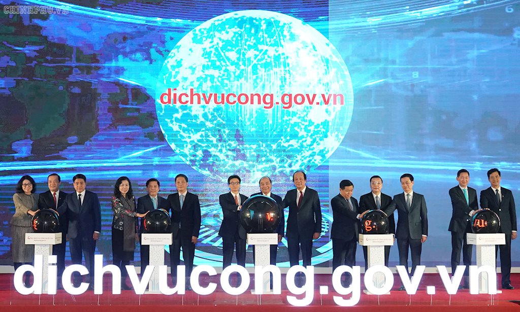 Thủ tướng lưu ý không để tâm lý lơi lỏng sau khi có Cổng dịch vụ công quốc gia
