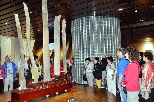 Quảng Ninh: Tiếp tục phát triển các loại hình sản phẩm du lịch có thế mạnh của tỉnh 