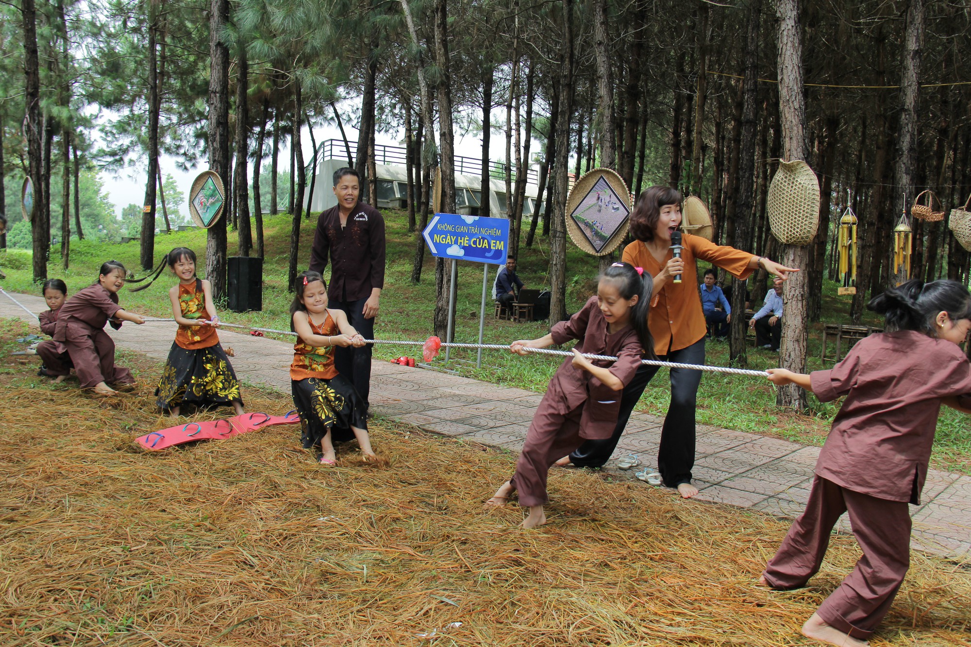 Tổ chức các hoạt động tháng 8 