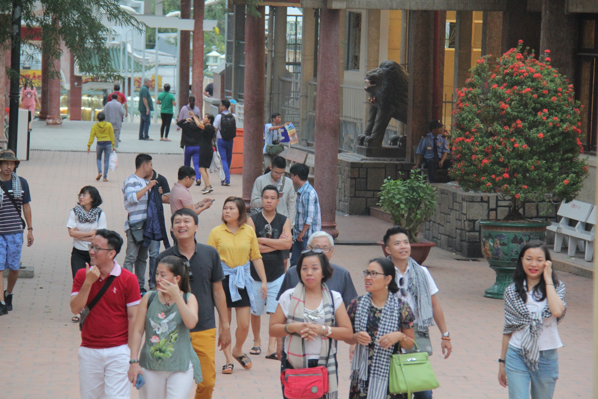 Tổng cục Du lịch yêu cầu Saigontourist giải trình rõ về những ấn phẩm có hình ảnh 