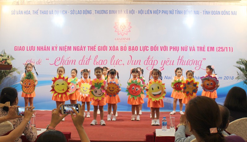 Đồng Nai phối hợp tổ chức Giao lưu nhân kỷ niệm Ngày Thế giới xóa bỏ bạo lực đối với phụ nữ và trẻ em