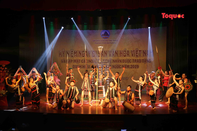 Đà Nẵng tôn vinh những đóng góp của các nghệ sĩ, nghệ nhân đối với nền văn hóa, nghệ thuật thành phố