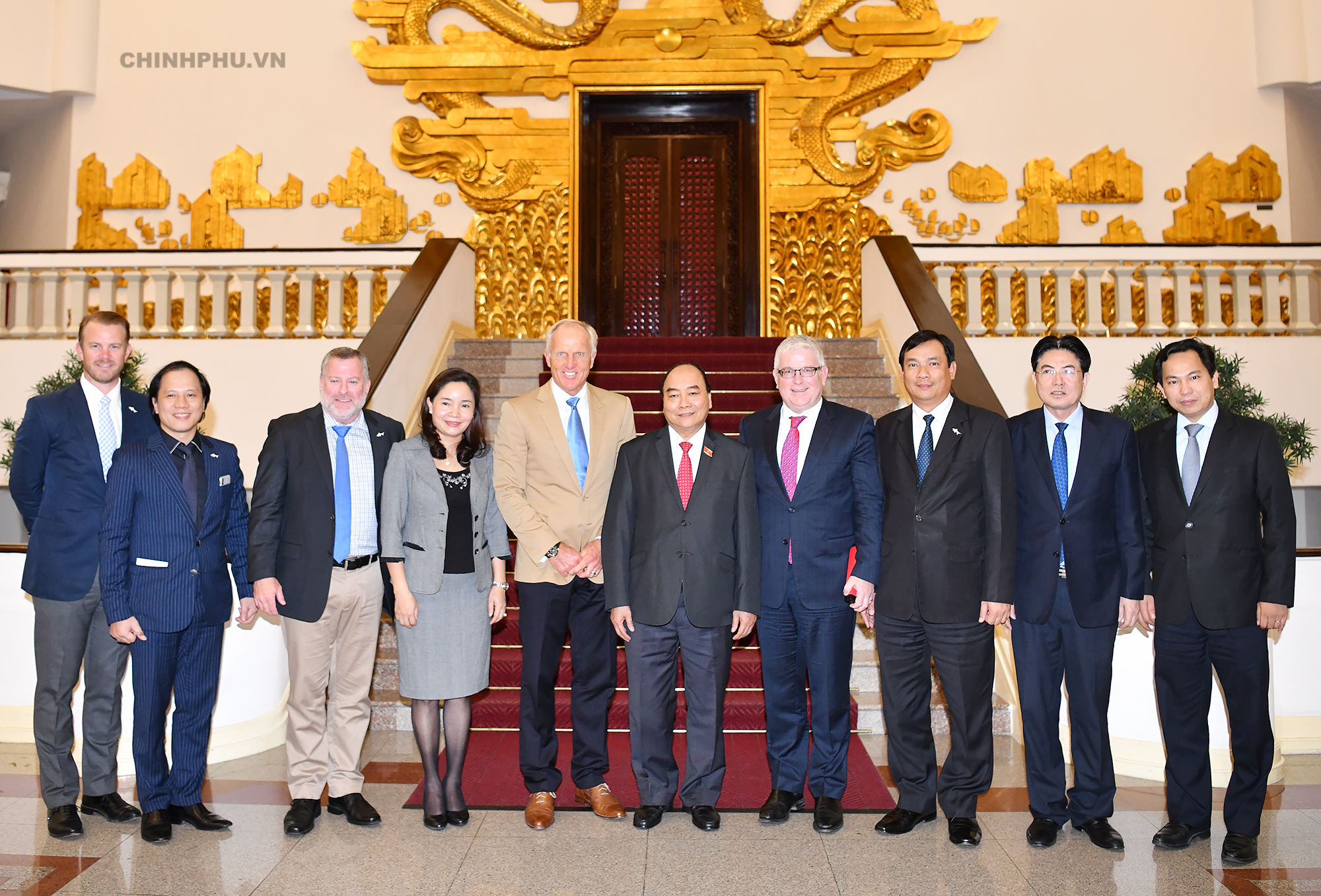 Trao kỷ niệm chương “Vì sự nghiệp Văn hóa, Thể thao, Du lịch” cho đại biện Colombia
