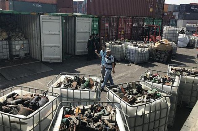 Việt Nam đối mặt nguy cơ trở thành bãi chứa rác thải công nghệ