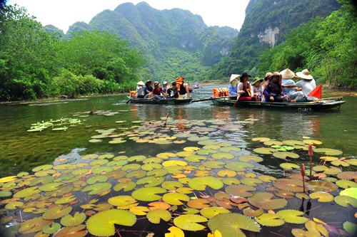 Không chỉ tháo dỡ phim trường, UNESCO yêu cầu Tràng An kiểm soát lượng du khách
