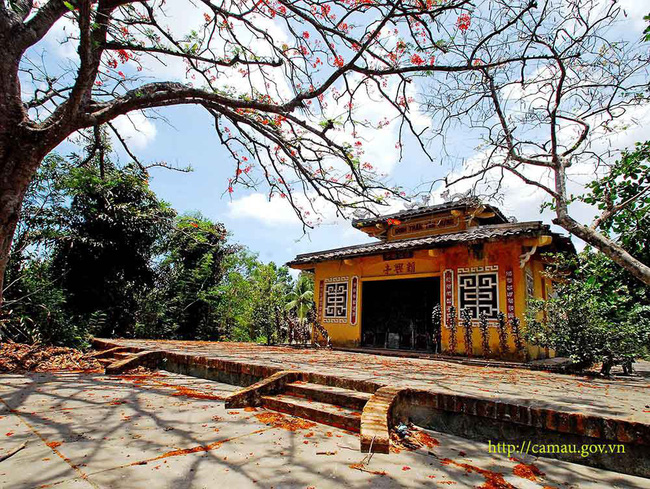 Bộ VHTTDL thẩm định Báo cáo KTKT tu bổ di tích đình Tân Hưng, tỉnh Cà Mau