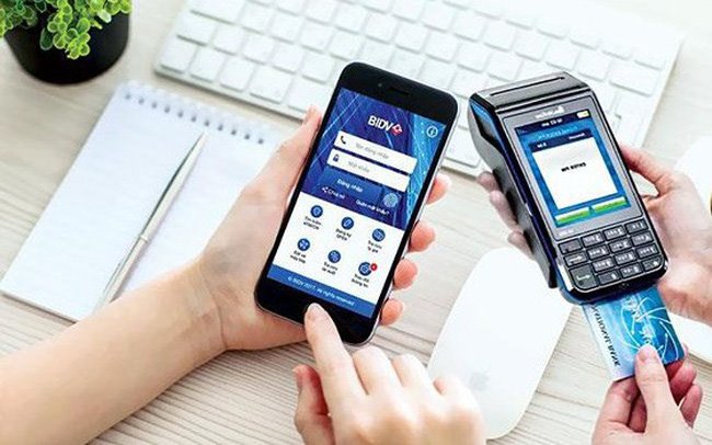 Hà Nội muốn đẩy mạnh thanh toán tiền điện không dùng tiền mặt 
