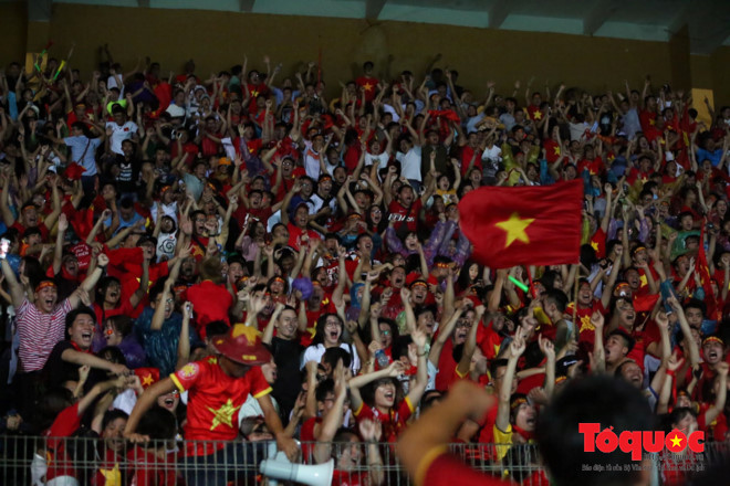 Thủ tướng chúc mừng chiến thắng của Olympic Việt Nam