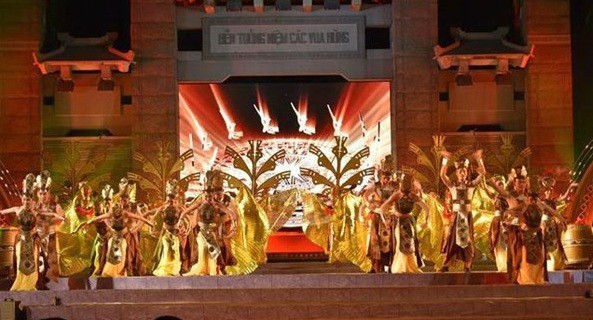 Gần 3 triệu lượt khách đến tham quan Khu Tưởng niệm các Vua Hùng