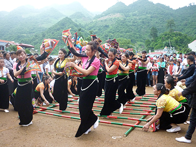 Khẩn trương hoàn thiện Nghị định về xét tặng danh hiệu “Gia đình văn hóa”, “Khu dân cư văn hóa”